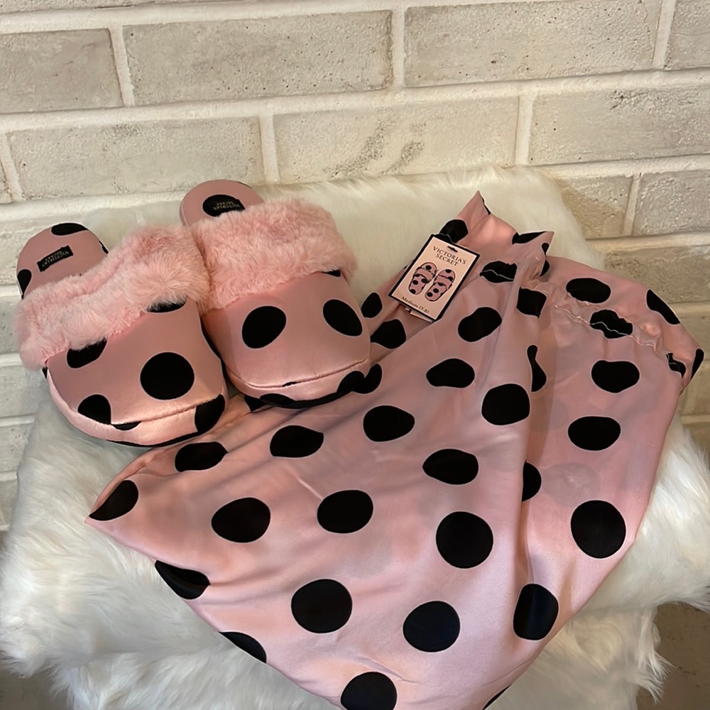 Victoria Secret Slippers with bag